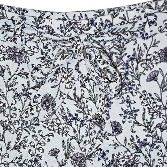 NWOT LOFT Outlet Tie-Belt Crop Pants - Picture 4 of 5